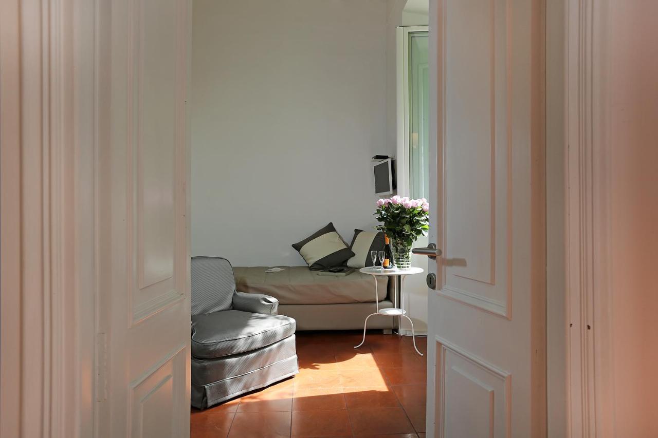 Bed and Breakfast Domus Croce Roma Exterior foto