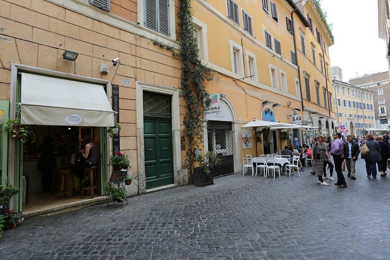 Bed and Breakfast Domus Croce Roma Exterior foto